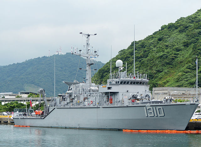 ROCN_Yung_Jin_MHC-1310_Shipped_in_Zhongzheng_Naval_Base