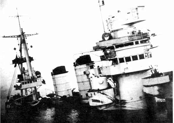 Cavour sunk at Taranto