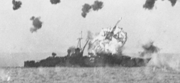 USS_Louisville_hit_by_a_kamikaze_Lingayen_Gulf_6_January_1945