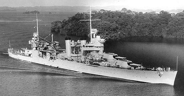 USS Vincennes in the Panama canal in 1938