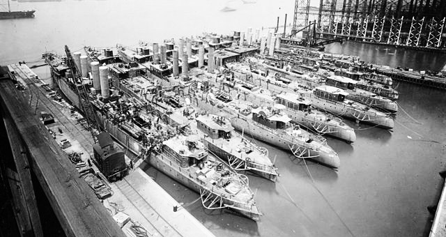 Destroyers at Camden Shipyard, 1919