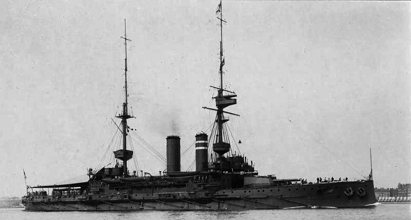 HMS Prince of Wales 1912 - HMS Prince of Wales also patrolled the Channel with 5 Wing and then rallied the Dardanelles in 1915. She supported ANZAC landings on 25 April. In May 1915 he was sent to the Adriatic until the beginning of 1918, and on her return she was reduced to a port service at anchor, like her sister-ships.