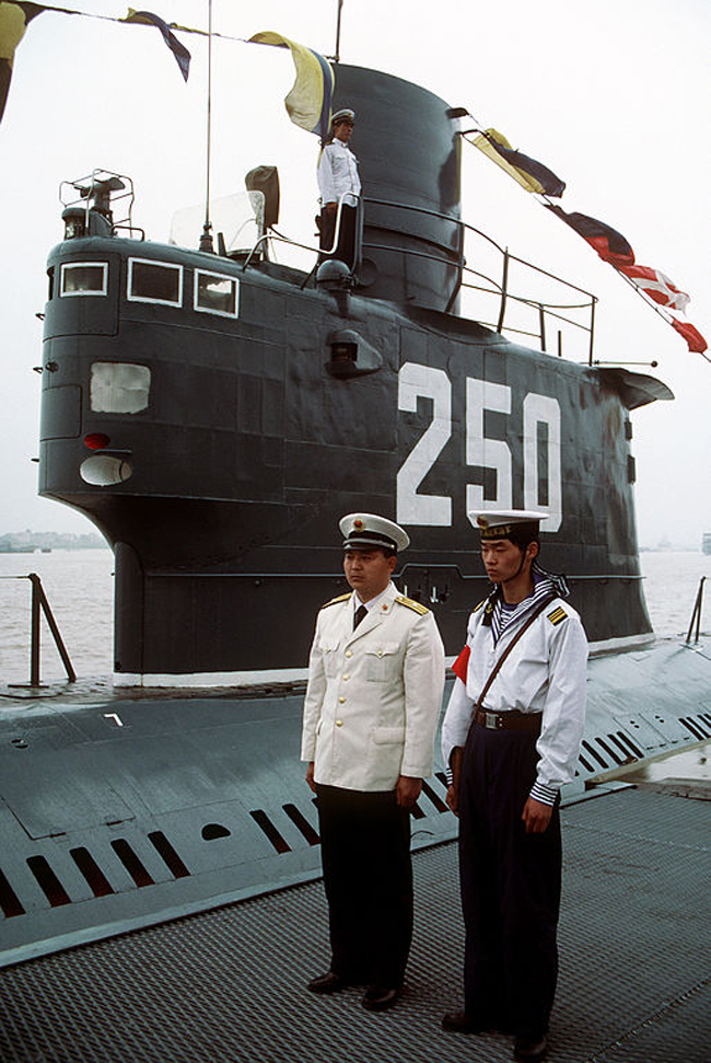 Crew of a Type 033 submarine
