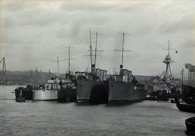 Hatworth Leslie Destroyers - HMS Turbulent