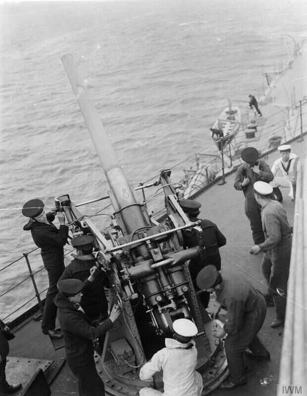 3-inch_AA_gun_and_crew_on_HMS_Royal_Oak_IWM