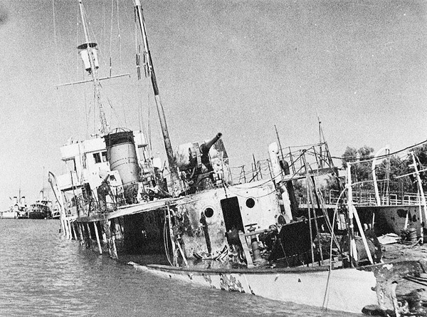 Babr sank at Khorramshar, 25 August 1941