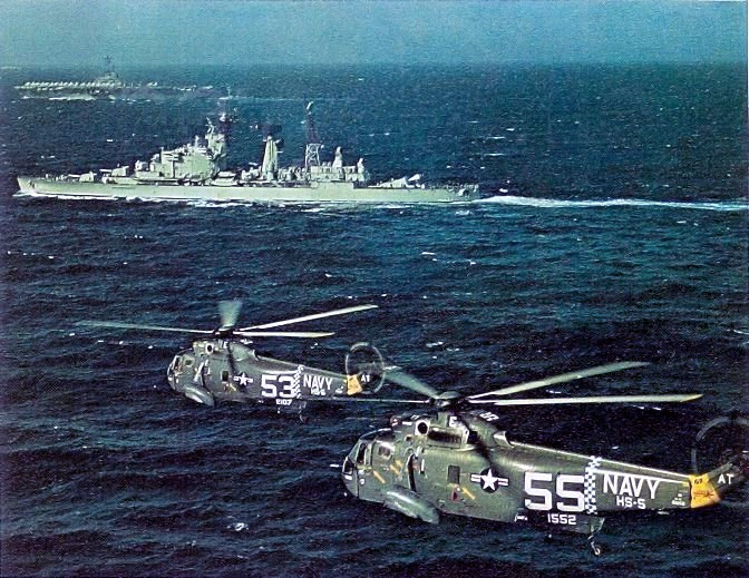 HTMS De Zeven Provincien and USS Essex in 1967