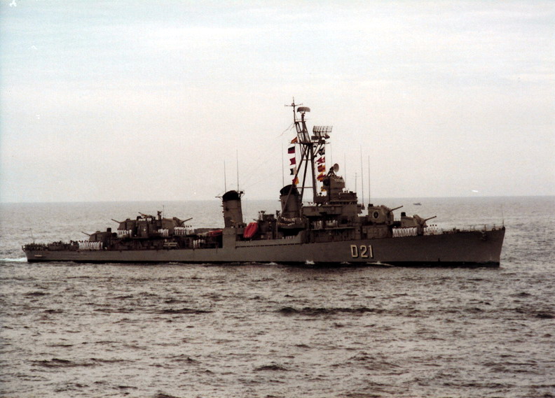 Spanish_destroyer_Lepanto_D-21_underway_circa_1970s