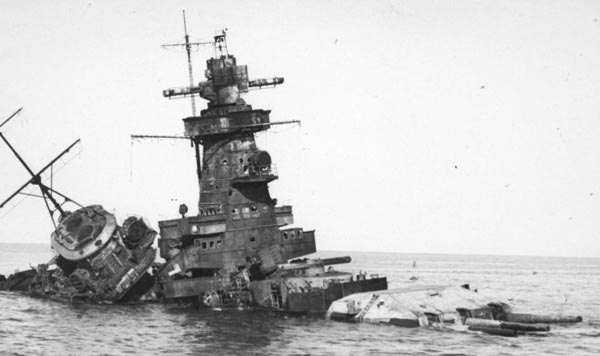 The wreck of Admiral Graf Spee off Montevideo