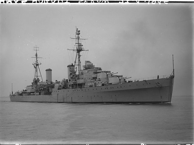 HMAS Hobart in 1945