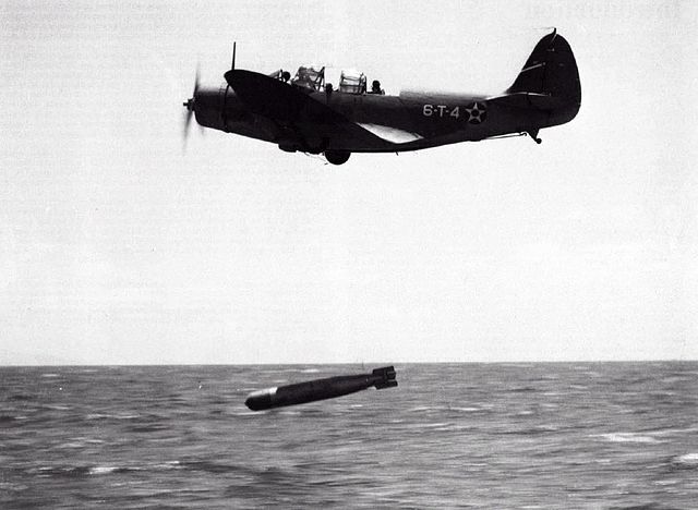 TBD dropping a Bliss-Leavitt Mark 13 aerial torpedo