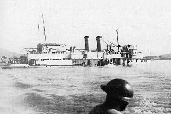 USS Panay sinking after Japanese air attack