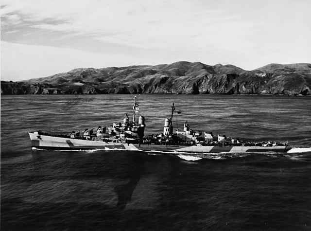 USS_Reno_underway_off_California_on_25_January_1944