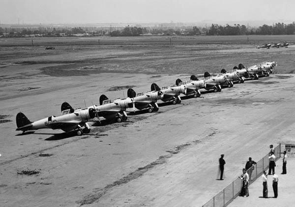 Northrop_BT-1s_of_VB-5_lined_up