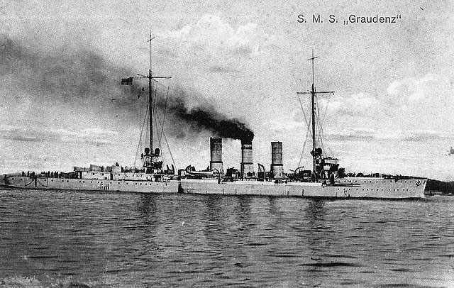 Gradeuz as French cruiser FS Strasbourg in the 1920s
