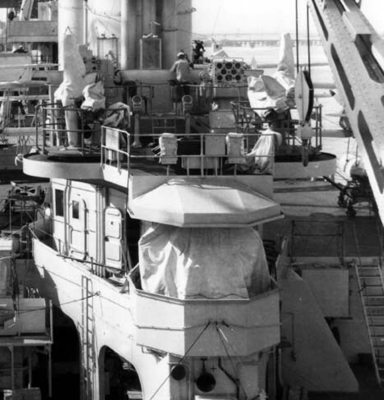 USSChicago-Mare-Island1931-AA_guns_fire_directors