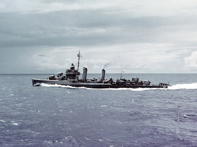 USS_Edwards_DD-619_underway_Caribbean_November 1942