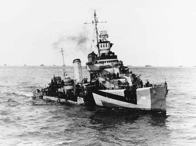 USS_Kearny_DD-432_approaching_Gibraltar_c1944